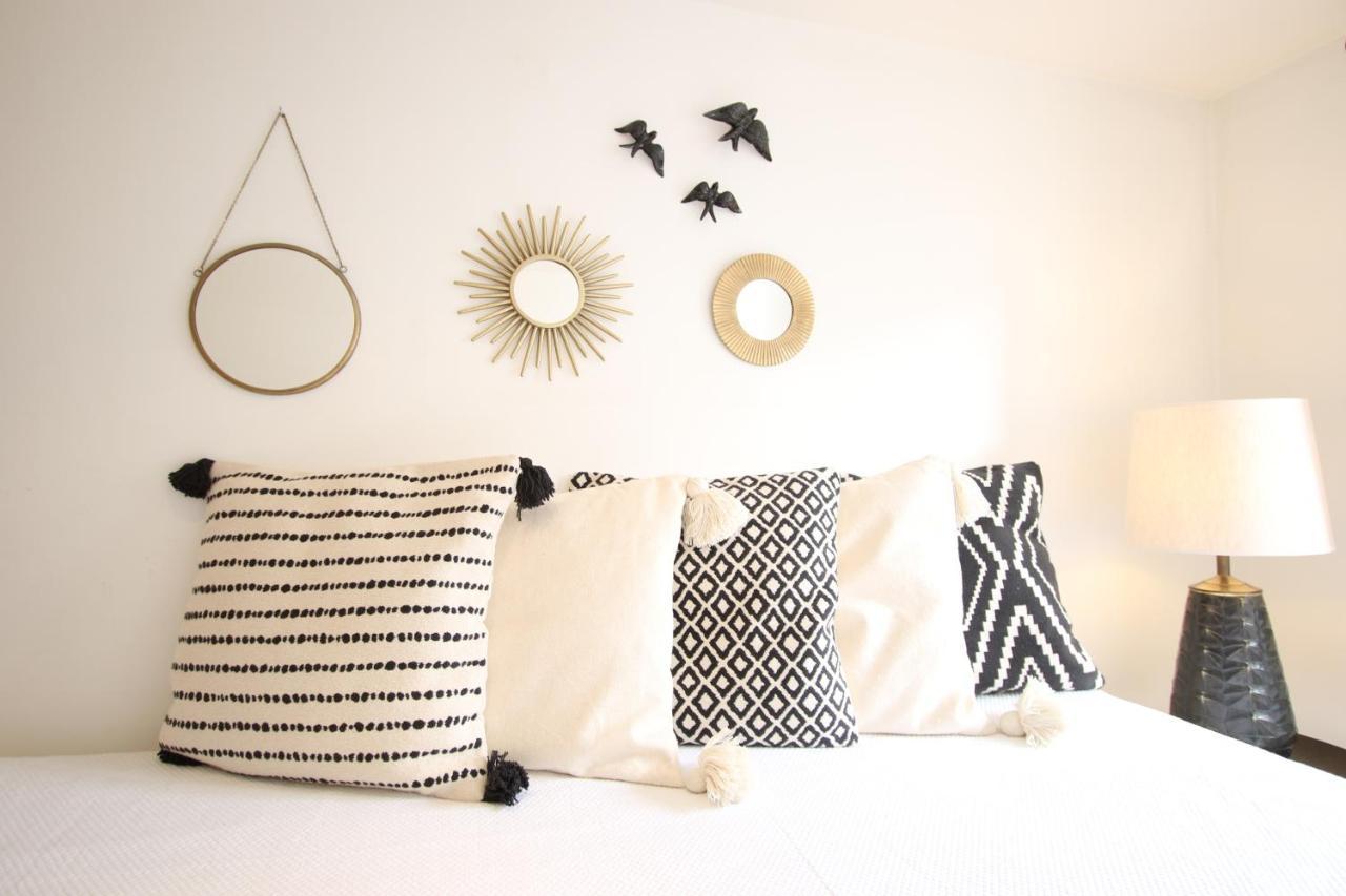 Chic Urban Retreat At Downtown With Balcony & Views Leilighet Lisboa Eksteriør bilde