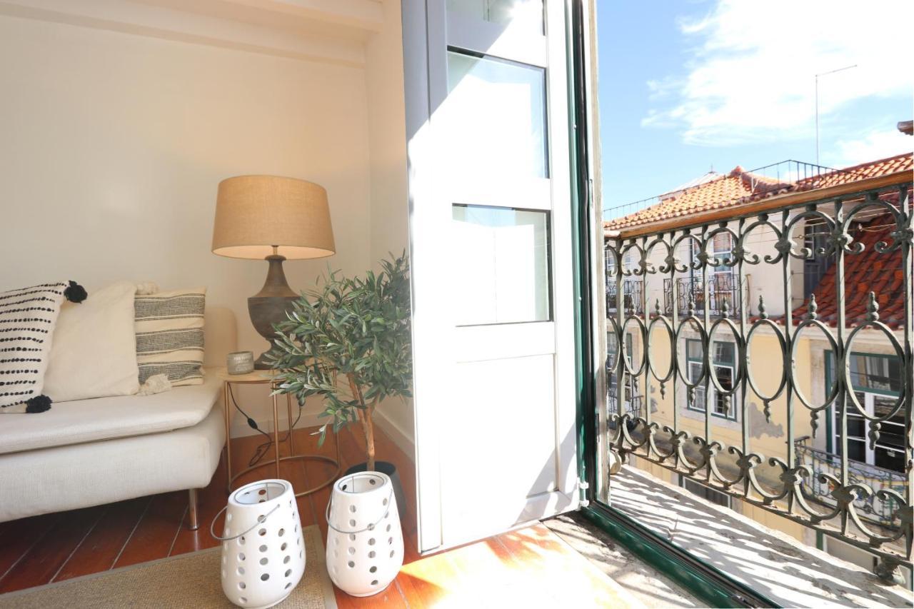 Chic Urban Retreat At Downtown With Balcony & Views Leilighet Lisboa Eksteriør bilde