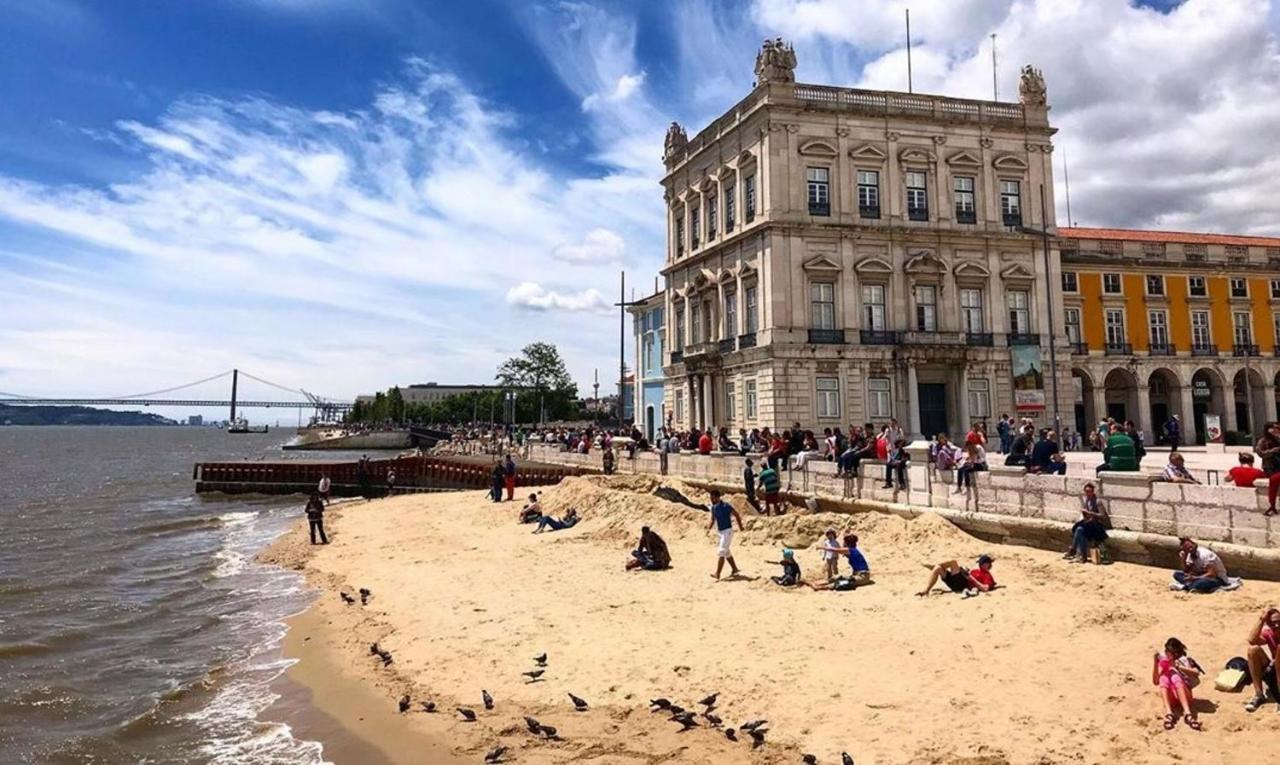Chic Urban Retreat At Downtown With Balcony & Views Leilighet Lisboa Eksteriør bilde